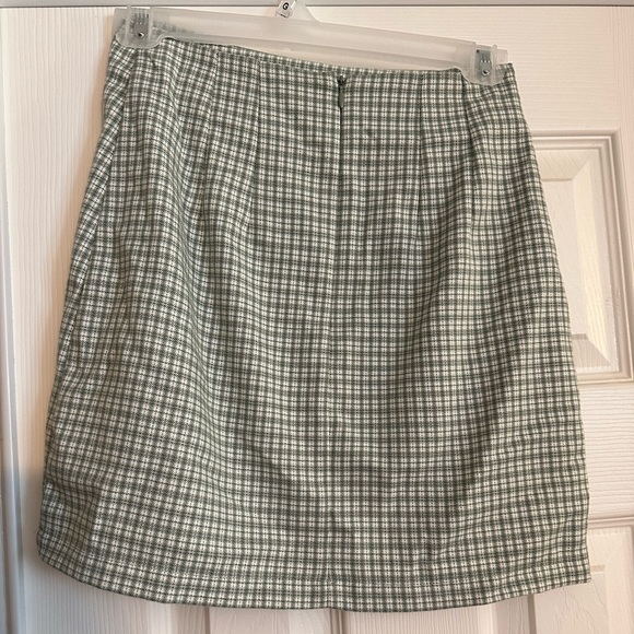 Green plaid mini skirt - Picture 2 of 3